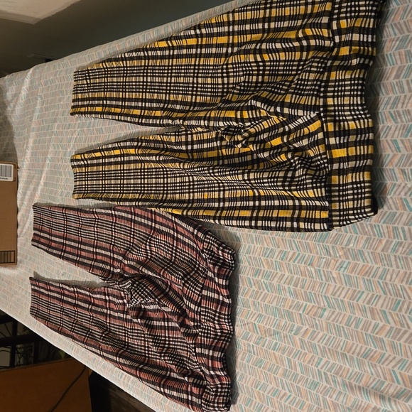 V front leggings-pants - Picture 3 of 3